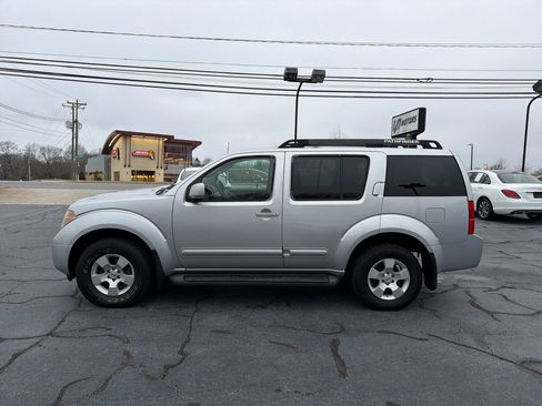 Used 2006 Nissan Pathfinder SE w/ (G01) SE Comfort Pkg image 2