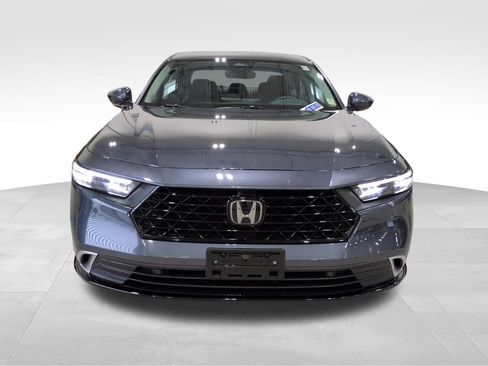 Used 2023 Honda Accord Touring image 11