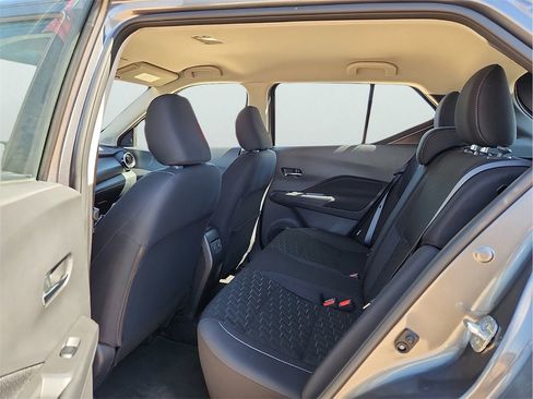 Used 2024 Nissan Kicks SV image 18