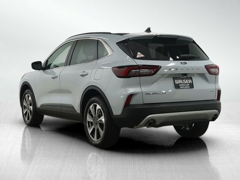 Used 2025 Ford Escape Platinum image 3