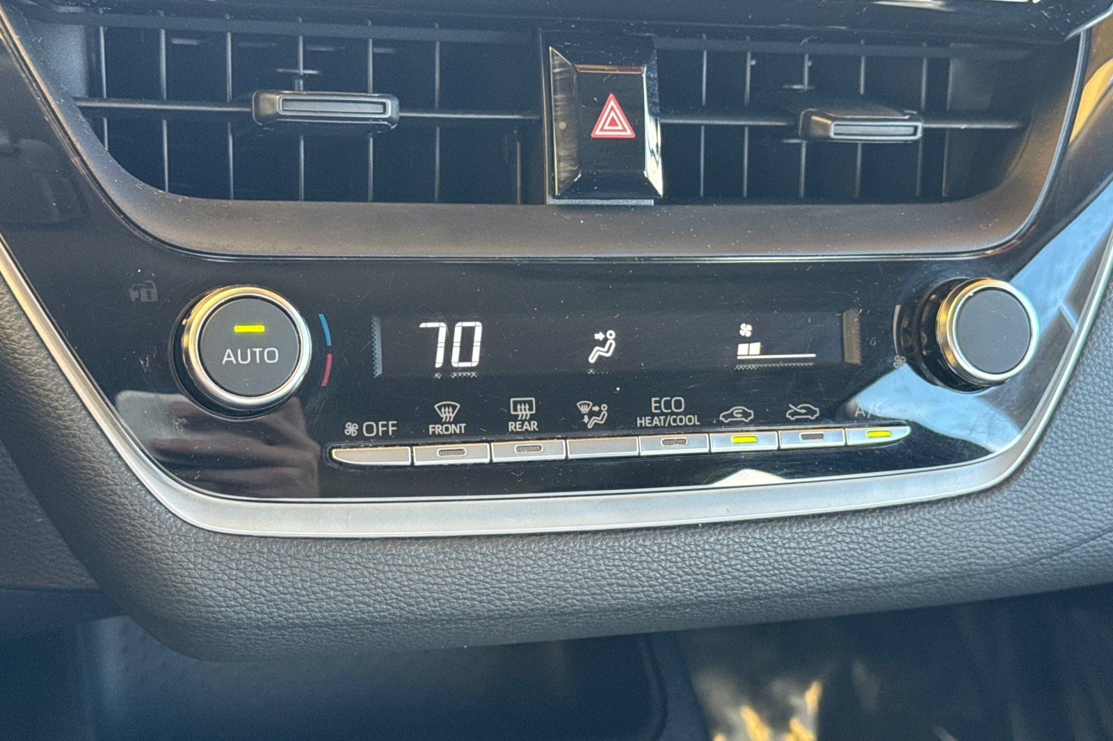Certified 2025 Toyota Corolla LE FWD image 24