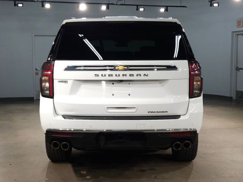 Used 2024 Chevrolet Suburban Premier image 6