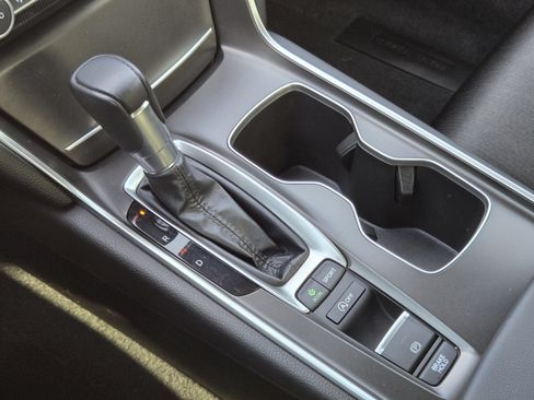 Used 2022 Honda Accord Sport image 16