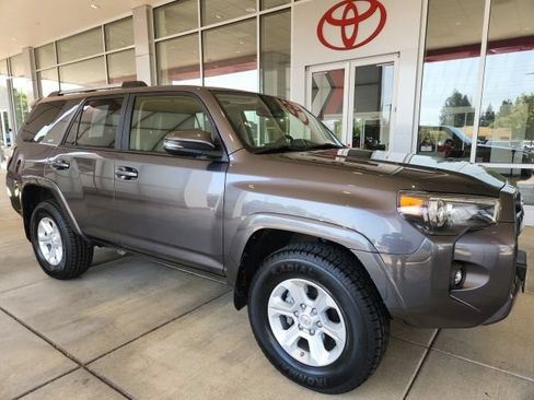 Certified 2021 Toyota 4Runner SR5 Premium w/ Moonroof Package AWD/4WD image 4