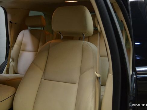 Used 2007 Cadillac Escalade AWD w/ Climate Package image 13