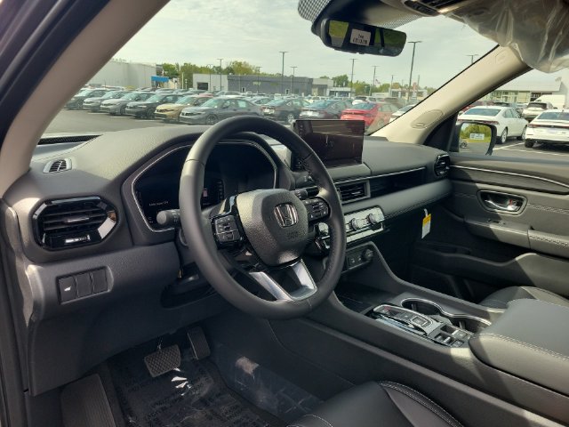 New 2026 Honda Pilot Touring image 18