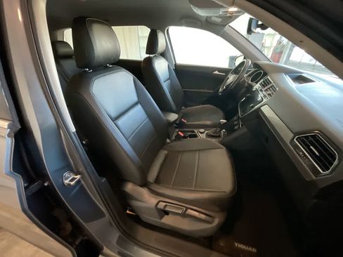 Used 2019 Volkswagen Tiguan SE image 23