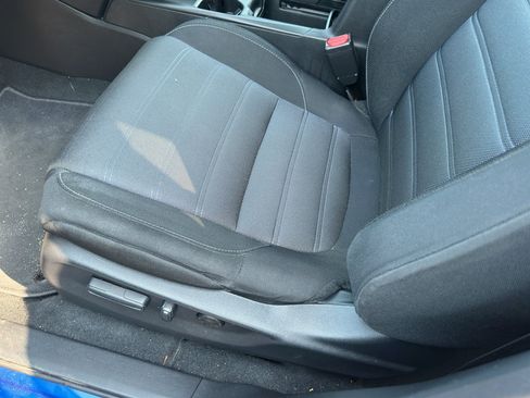 Used 2021 Honda CR-V EX image 6