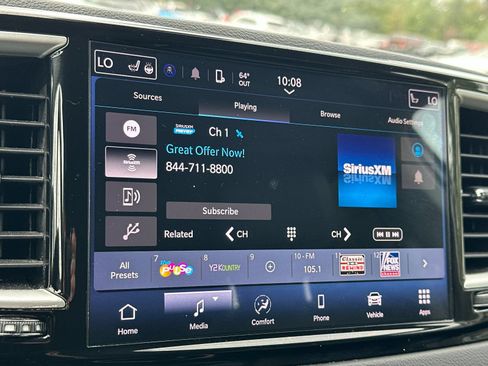 Used 2024 Chrysler Pacifica Touring-L FWD image 18