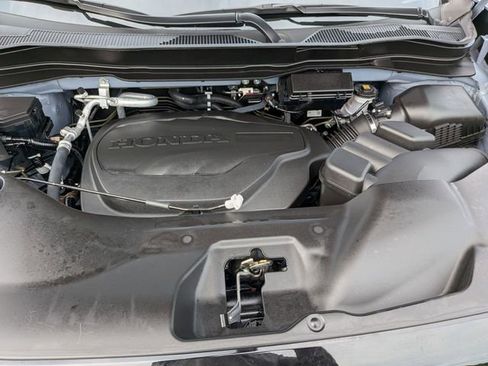 Used 2025 Honda Ridgeline Sport image 38