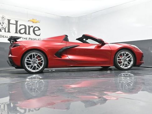 New 2027 Chevrolet Corvette Stingray Convertible w/ Stealth Interior Trim Package RWD image 33