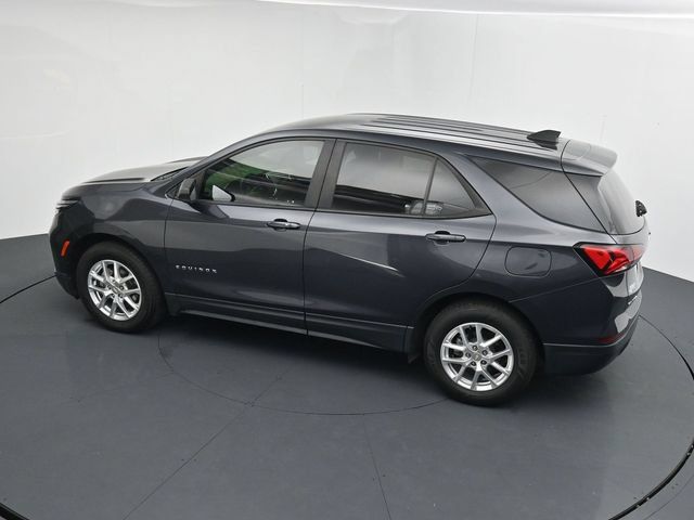 Used 2022 Chevrolet Equinox LS w/ LS Convenience Package FWD image 31