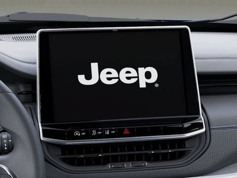 New 2026 Jeep Compass Latitude AWD/4WD image 18