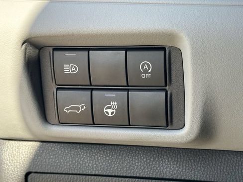 Used 2023 Toyota Highlander Limited FWD image 27