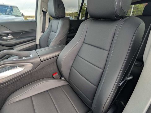 New 2026 Mercedes-Benz GLS 450 4MATIC image 16