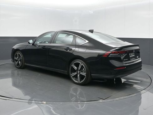 Used 2023 Honda Accord Sport image 16