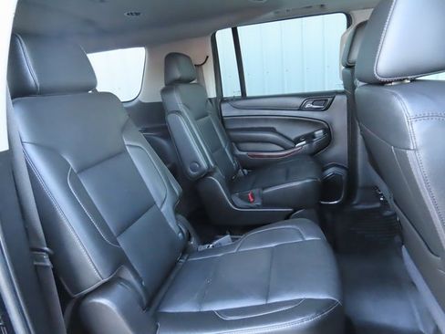 Used 2020 GMC Yukon XL SLT image 30