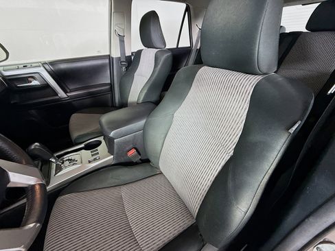 Used 2016 Toyota 4Runner SR5 image 24