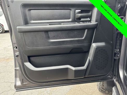 Used 2024 RAM 2500 Tradesman w/ Chrome Appearance Group AWD/4WD image 9