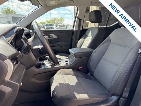 Used 2020 Chevrolet Traverse LT image 17