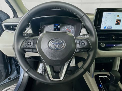 Used 2024 Toyota Corolla Cross LE FWD image 15