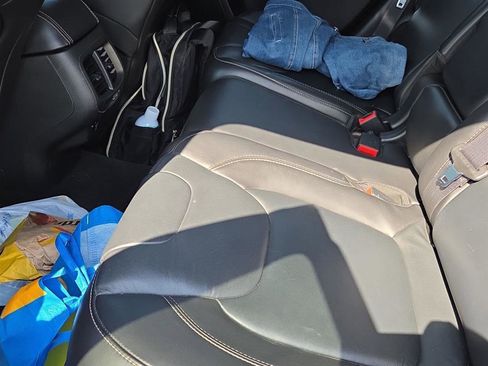 Used 2015 Jeep Cherokee Limited w/ Trailer Tow Group AWD/4WD image 27