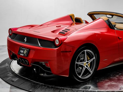 Used 2013 Ferrari 458 Spider image 20