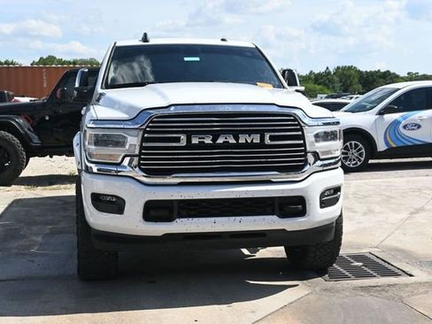 Used 2023 RAM 2500 Laramie AWD/4WD image 3