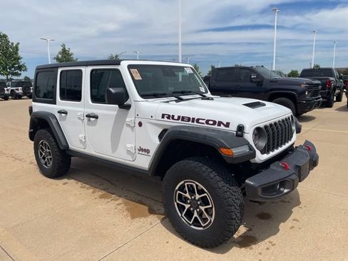 Used 2026 Jeep Wrangler Unlimited Rubicon AWD/4WD image 1