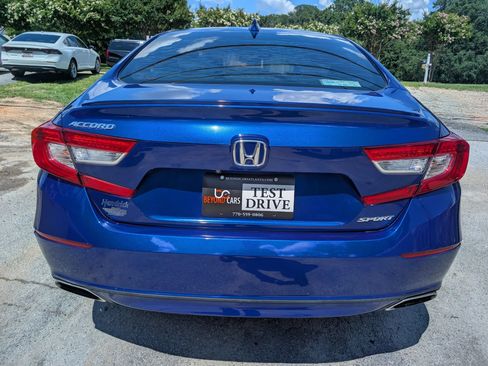 Used 2018 Honda Accord Sport image 5