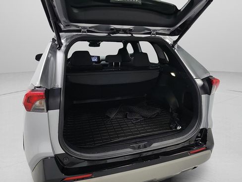 Certified 2022 Toyota RAV4 SE w/ Convenience Package AWD/4WD image 7