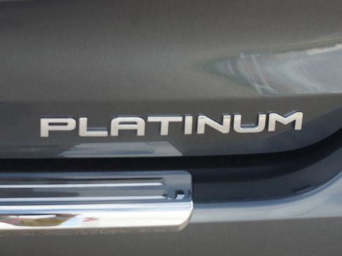 Used 2025 Toyota Highlander Platinum AWD/4WD image 22