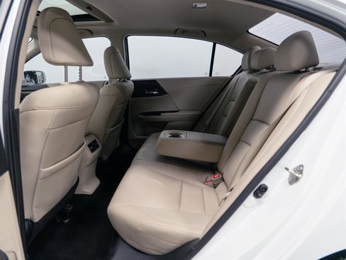 Used 2017 Honda Accord EX-L image 6