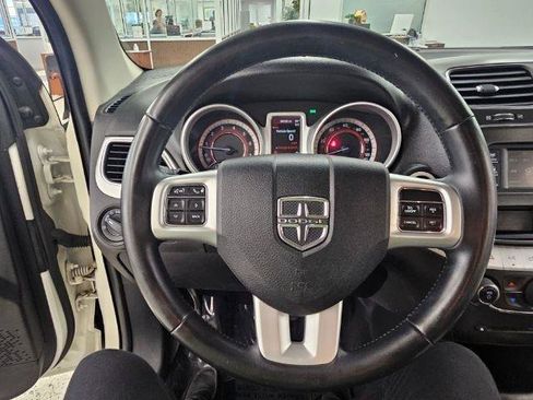 Used 2018 Dodge Journey SE w/ Connectivity Group FWD image 10