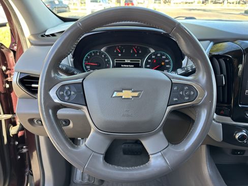 Used 2019 Chevrolet Traverse LT image 24