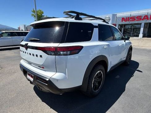 New 2026 Nissan Pathfinder Rock Creek w/ Rock Creek Premium Package AWD/4WD image 4