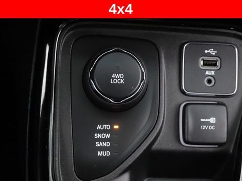 Used 2018 Jeep Compass Limited w/ Navigation Group AWD/4WD image 27