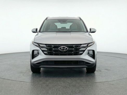 Used 2025 Hyundai Tucson SEL FWD image 2