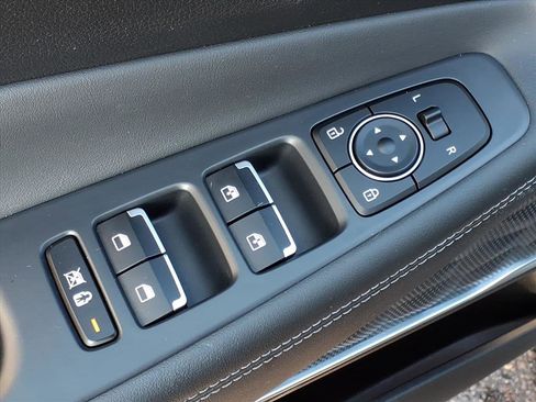 Used 2020 Hyundai Santa Fe Limited image 12