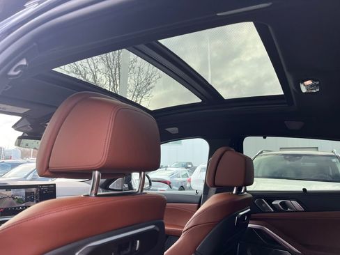 Used 2024 BMW X6 M60i w/ Dynamic Handling Package image 18