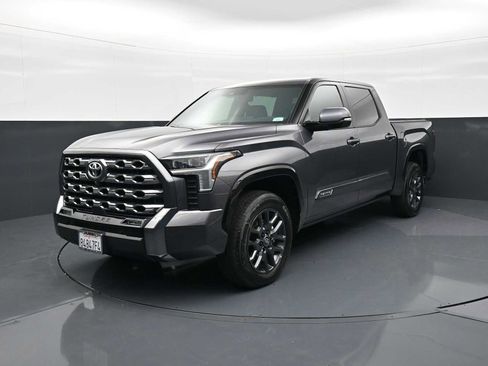 Used 2025 Toyota Tundra Platinum AWD/4WD image 1