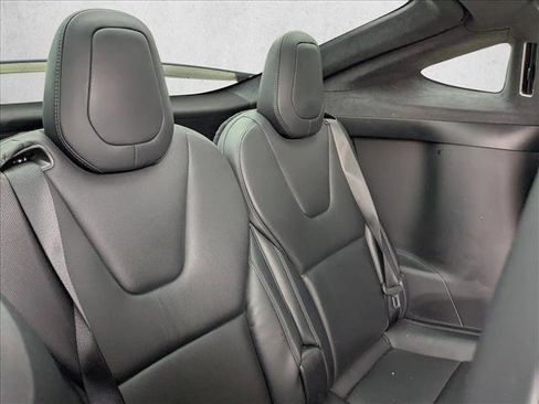 Used 2022 Tesla Model X Plaid image 19