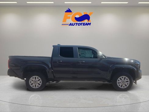 New 2026 Toyota Tacoma SR image 5