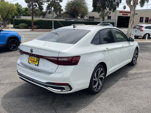 New 2026 Volkswagen Jetta SEL FWD image 3