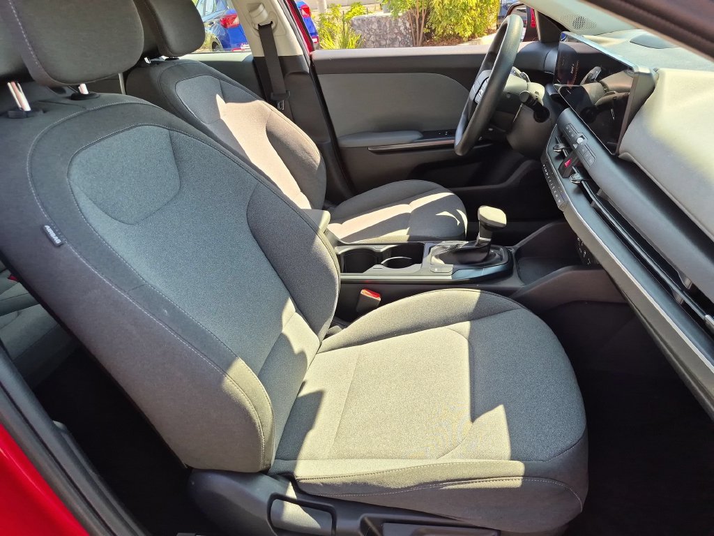 Used 2025 Kia K4 FWD image 28