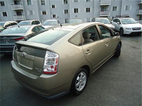 Used 2007 Toyota Prius w/ Pkg 6 FWD image 6