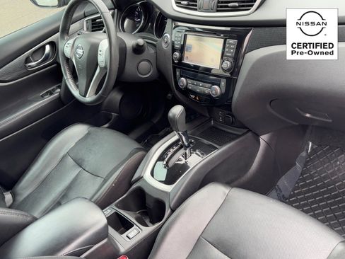 Used 2016 Nissan Rogue SL w/ SL Premium Package image 10