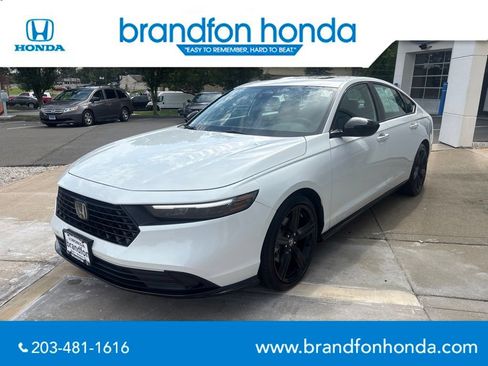 Used 2023 Honda Accord Sport image 3