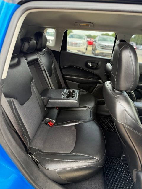 Used 2019 Jeep Compass Latitude AWD/4WD image 18