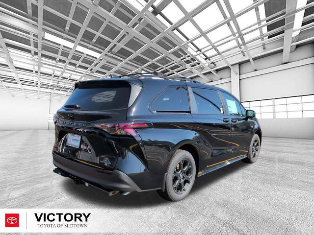 Used 2026 Toyota Sienna XLE Woodland Edition AWD/4WD image 4